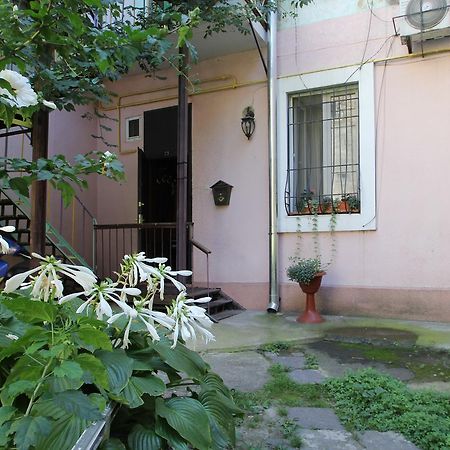 Cozy Apartment On Yevreiska Street Odesa Exterior foto