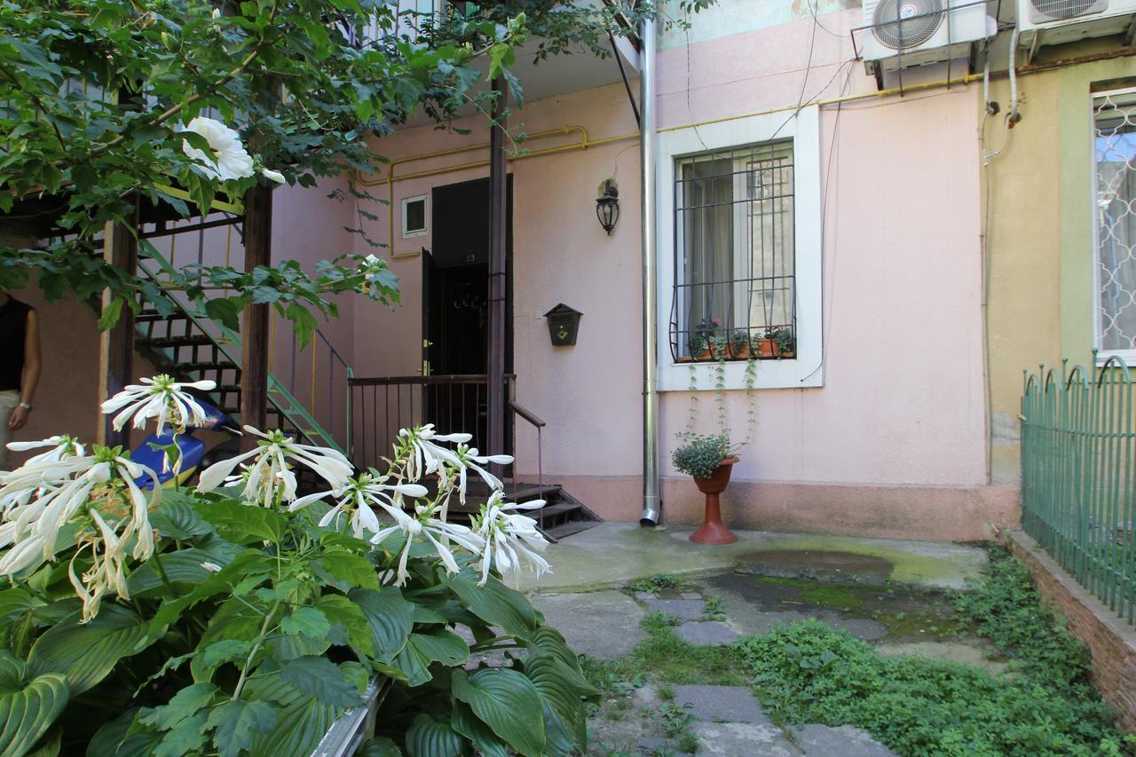 Cozy Apartment On Yevreiska Street Odesa Exterior foto