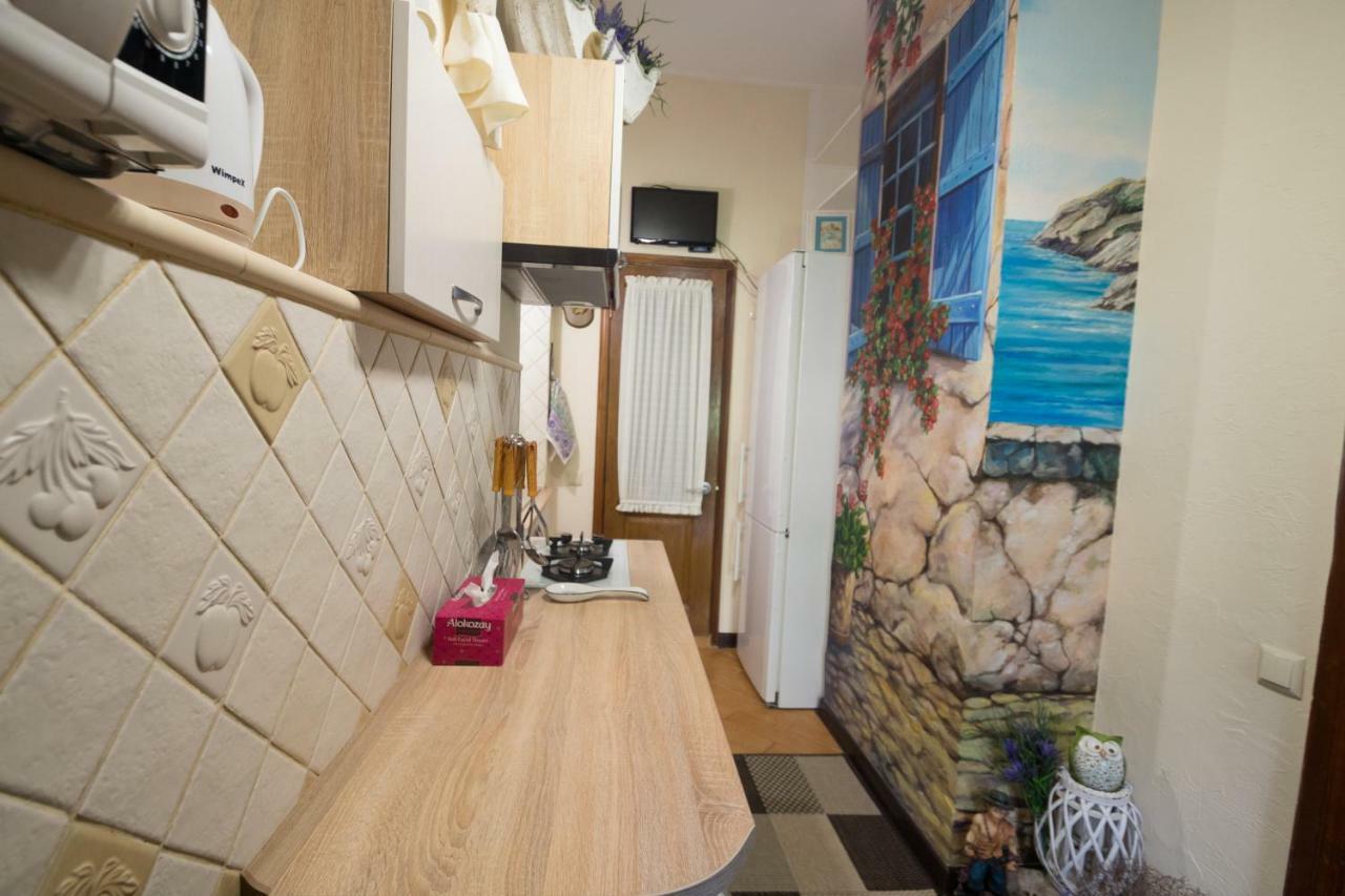 Cozy Apartment On Yevreiska Street Odesa Exterior foto